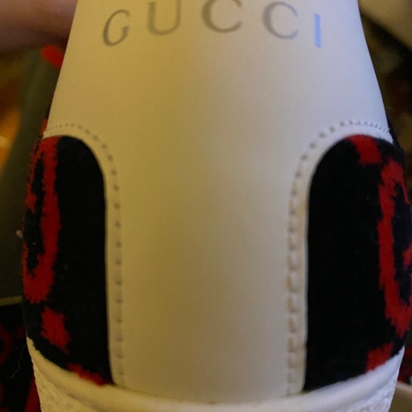 *SOLD* Authentic Gucci Velvet Red and Navy Sneakers - Picture 5 of 11